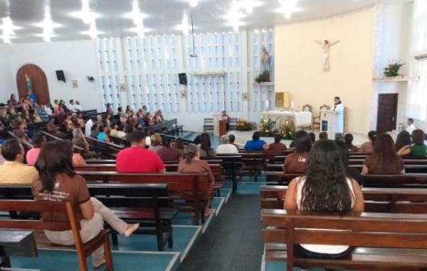 Paróquia Nossa Senhora das Graças inicia festejos de São Francisco de Assis em Floriano.(Imagem:FlorianoNews)