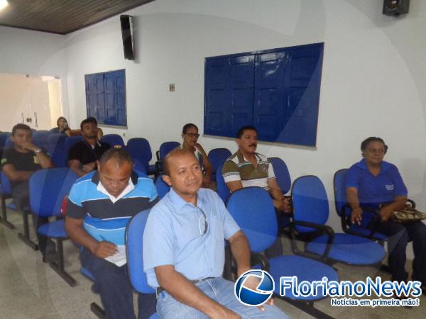 Reunião debate proibição de menores em festas.(Imagem:FlorianoNews)