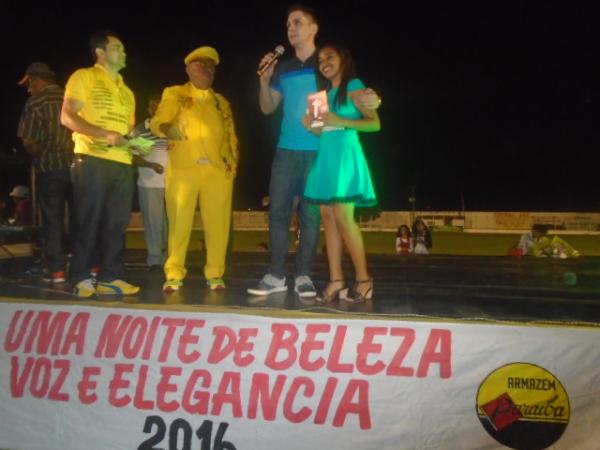 Uma Noite da Beleza, Voz, Dança e Elegância reúne calouros e convidados em Floriano.(Imagem:FlorianoNews)