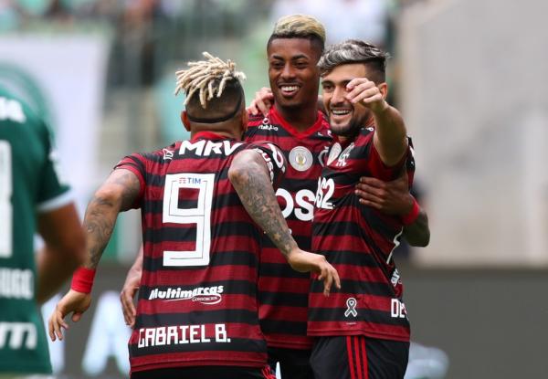 Gabigol, Bruno Henrique, Arrascaeta, Flamengo.(Imagem:REUTERS/Amanda Perobelli)