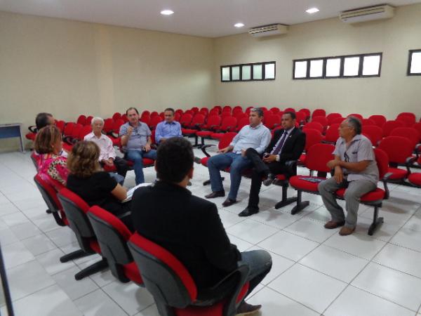 Reunião debate abuso da autoridade em abordagens da PRF em Floriano.(Imagem:FlorianoNews)