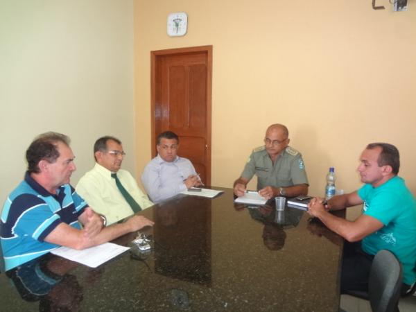 Vereadores visitam comandante do 3º Batalhão de Floriano.(Imagem:FlorianoNews)