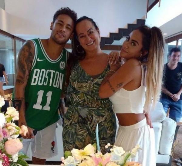 Neymar, Nadine e Rafaella.(Imagem:Reprodução/ Instagram)