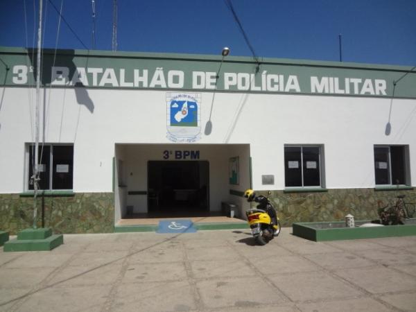 Comerciante é vítima de tentativa de homicídio por policial militar.(Imagem:FlorianoNews)