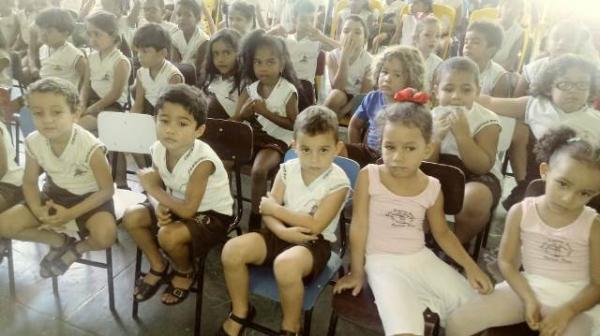 Escola Pequeno Príncipe promove palestra em homenagem ao Dia do Soldado.(Imagem:FlorianoNews)