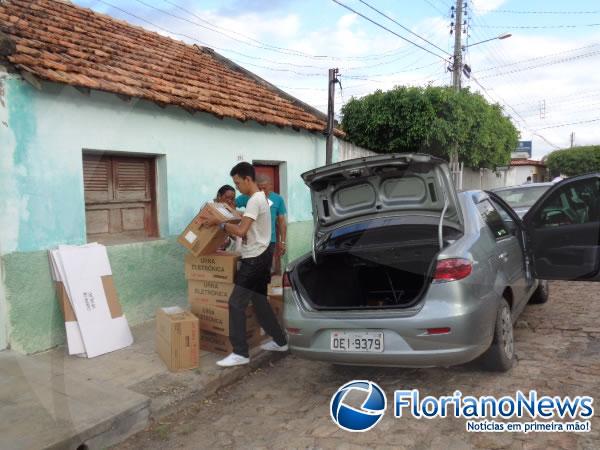 Justiça Eleitoral realiza distribuição de urnas na zona rural de Floriano, Barão e São Francisco.(Imagem:FlorianoNews)