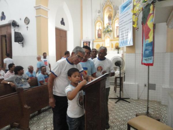 Missa na Igreja de São Pedro de Alcântara em comemoração ao Bispo e ao Terço dos homens.(Imagem:FlorianoNews)