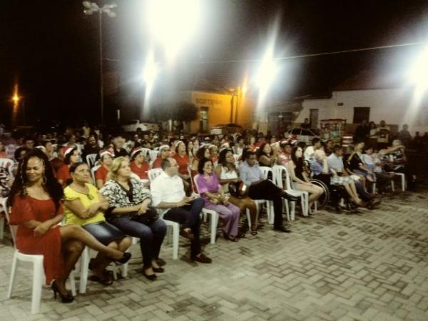 Primeira Cantata de Natal é apresentada no complexo comercial do Cruzeiro.(Imagem:FlorianoNews)