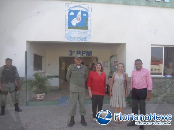 Secretária de Segurança visita quartel da PM de Floriano.(Imagem:FlorianoNews)