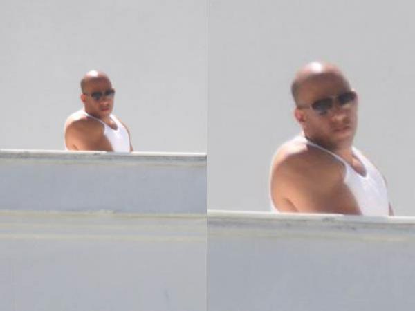 O ator admirou a praia de Copacabana de seu quarto no Copacabana Palace.(Imagem:Divulgação)