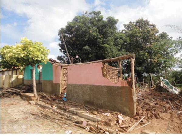 Demolição de casas na beira rio(Imagem:FloriaoNews)