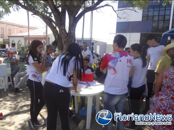Colégio Impacto realizou bazar beneficente.(Imagem:FlorianoNews)