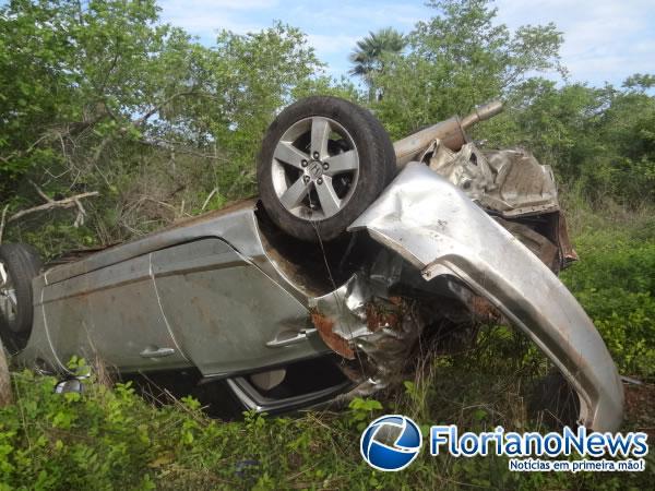 Grave acidente entre moto e carro deixa vítima fatal na PI-140.(Imagem:FlorianoNews)