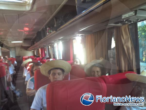 Romeiros de Floriano participam da Romaria da Terra e da Água em Oeiras.(Imagem:FlorianoNews)