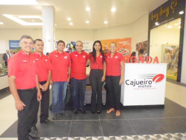 Cajueiro Motos inaugura estande no Floriano Shopping com sorteio de brindes.(Imagem:FlorianoNews)