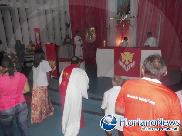 Solenidade de Pentecostes reuniu centenas de fieis em Floriano.(Imagem:FlorianoNews)