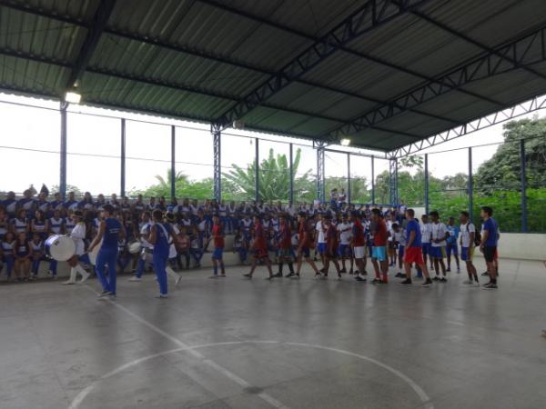 Aniversário da Escola Estadual Fauzer Bucar é comemorado com Torneio de Futsal.(Imagem:FlorianoNews)
