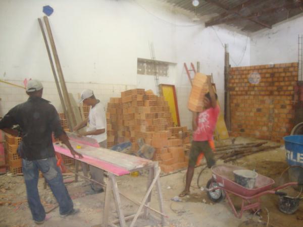 Renato Costa foi a Barão de Grajaú ver a construção do novo auditório (Imagem:Floriano News)