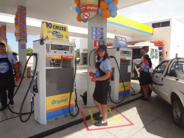 Tensão pela greve de caminhoneiros leva florianenses a procurar postos de combustível.(Imagem:FlorianoNews)