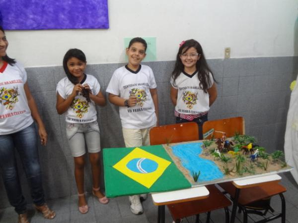 Escola Menino Jesus de Praga realizou Feira de Conhecimento.(Imagem:FlorianoNews)