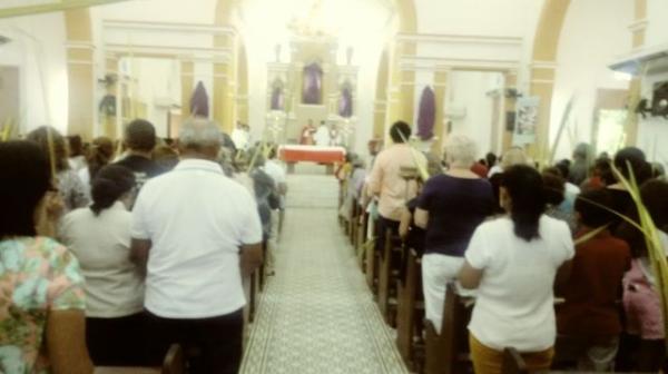 Celebrações do Domingo de Ramos abrem a Semana Santa em Floriano.(Imagem:FlorianoNews)