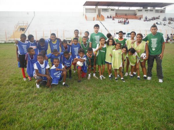 Realizado Jogos Solidários no estádio Tiberão.(Imagem:FlorianoNews)