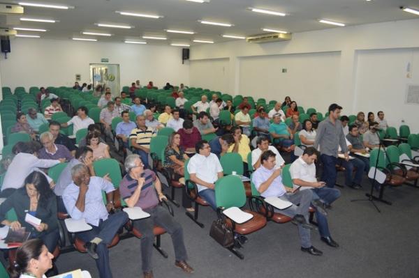 Gilberto Júnior participa de reunião emergencial na APPM.(Imagem:APPM)