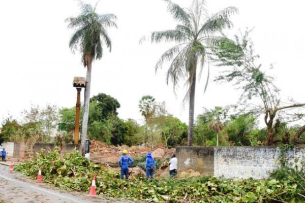 Equipes de Infraestrutura realizam reparos em locais atingidos pela chuva em Floriano.(Imagem:SECOM)