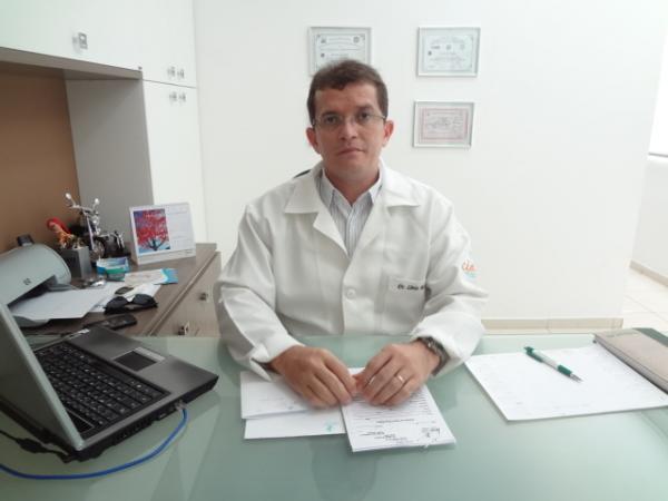 Dr. Lívio Barbosa (Imagem:FlorianoNews)