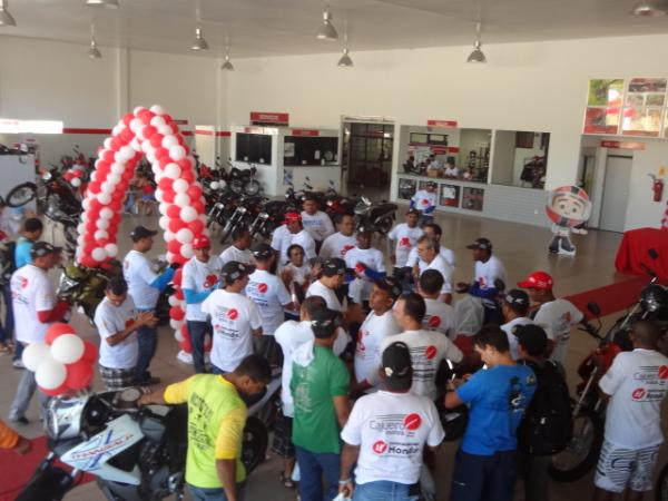 Cajueiro Motos comemorou o Dia do Motociclista.(Imagem:FlorianoNews)