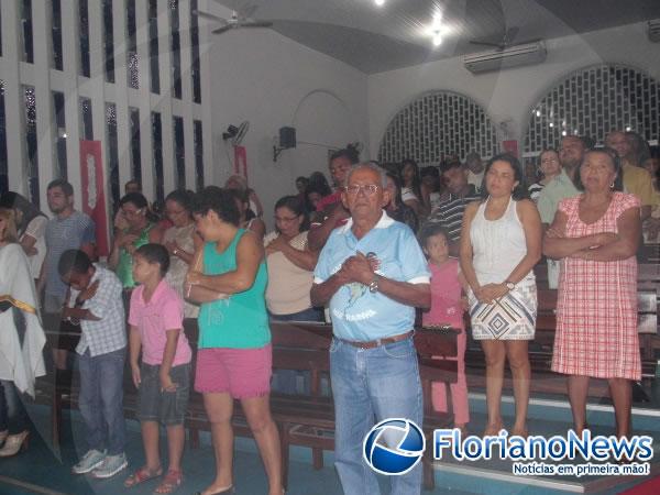 Solenidade de Pentecostes reuniu centenas de fieis em Floriano.(Imagem:FlorianoNews)