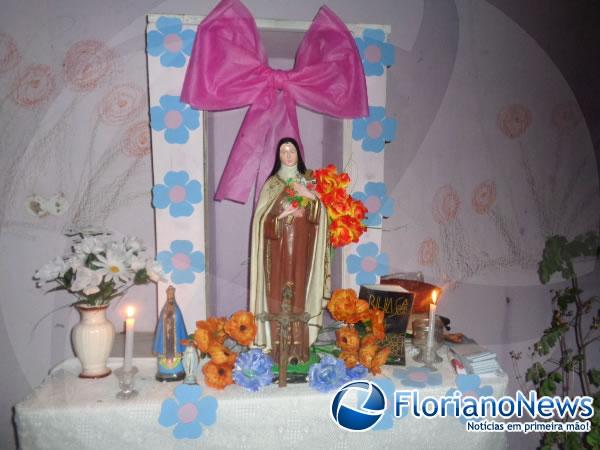 Comunidades rurais de Floriano encerraram festejos alusivos a Santa Teresinha.(Imagem:FlorianoNews)