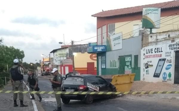Jovem morre após colidir com caçamba de entulho na Zona Sul de Teresina.(Imagem:Divulgação/PM)