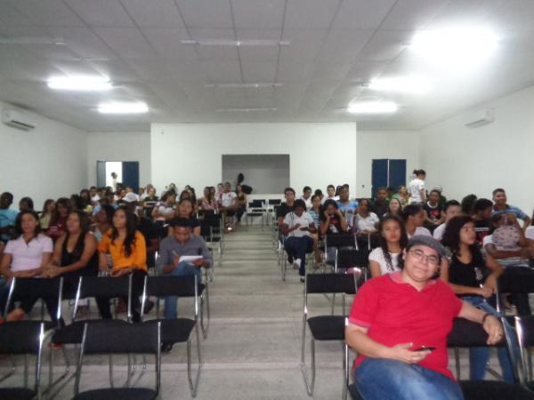 Floriano sedia a 3° Conferência Regional da Juventude.(Imagem:FlorianoNews)