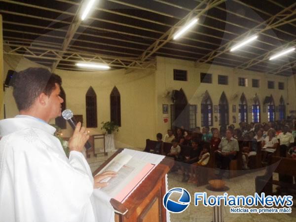 Procissão e missa encerram festejos à Santo Antônio em Floriano.(Imagem:FlorianoNews)