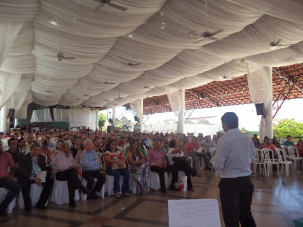 Governador ministra palestra sobre projetos de desenvolvimento no Piauí.(Imagem:FlorianoNews)