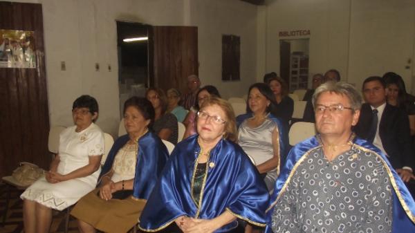 ALBEARTES realizou lançamento do livro Baú de Pérolas em Floriano.(Imagem:FlorianoNews)