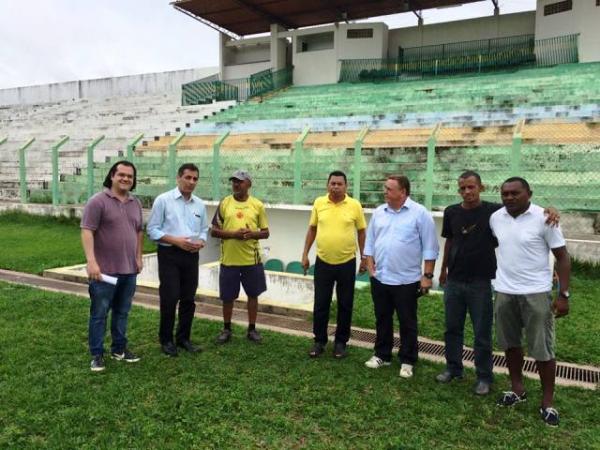 Gilberto Júnior se reúne com Diretoria e Comissão Técnica do Cori-Sabbá.(Imagem:Waldemir Miranda)