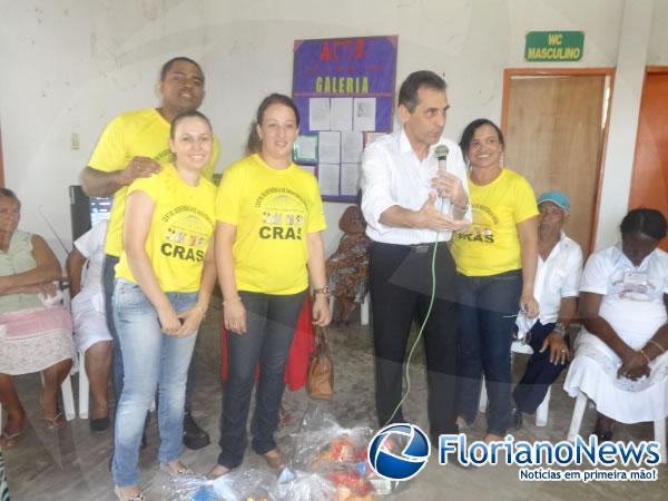 Prefeitura de Floriano distribui cestas básicas para famílias assistidas pelo CRAS.(Imagem:FlorianoNews)