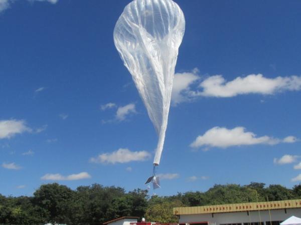 Balões sobrevoam estratosfera durante 100 dias.(Imagem: Catarina Costa/G1)