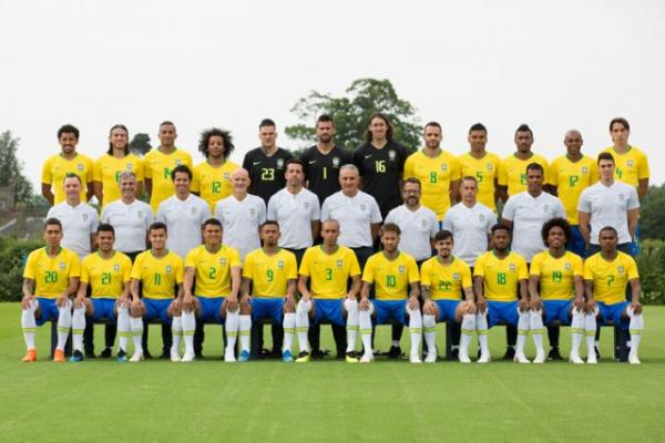 Brasil se despede da Inglaterra com foto oficial para a Copa do Mundo.(Imagem:Lucas Figueiredo/CBF)