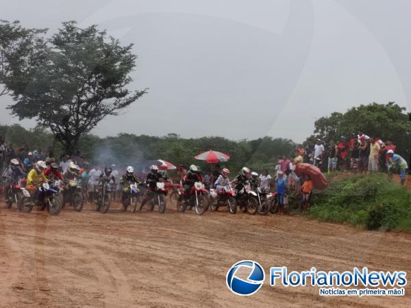 Emoção em duas rodas e muita adrenalina marcaram o I Motocross Arena Show de Floriano.(Imagem:FlorianoNews)