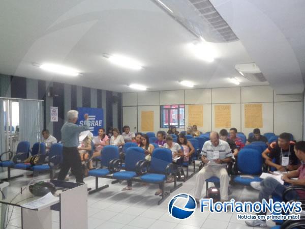 Sebrae de Floriano realiza treinamento sobre 