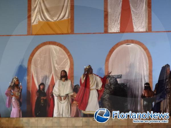 Fé e emoção marcaram primeiro dia do espetáculo da Paixão de Cristo em Floriano.(Imagem:FlorianoNews)