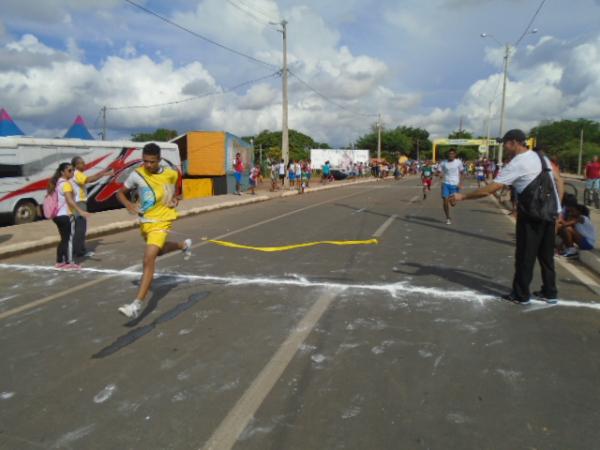 Festival de Atletismo reúne estudantes de escolas municipais de Floriano.(Imagem:FlorianoNews)