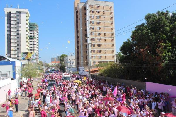 Caminha do Outubro Rosa em Teresina.(Imagem:Beto Marques/G1)