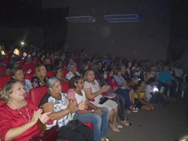 Erasmo Carlos faz show no Maria Bonita, em Floriano.(Imagem:FlorianoNews)