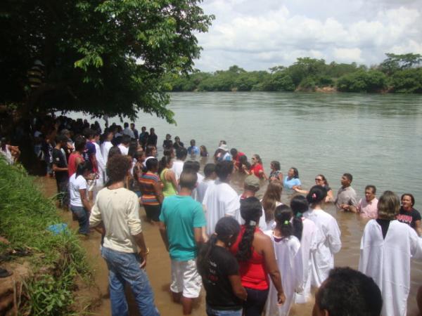 Realizado batismo coletivo em Floriano. (Imagem:FlorianoNews)