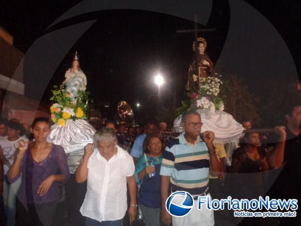 Procissão marca o encerramento dos festejos de São Pedro de Alcântara em Floriano.(Imagem:FlorianoNews)