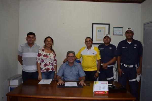 Reunião discute organização do Desfile 7 de Setembro.(Imagem:Waldemir Miranda)